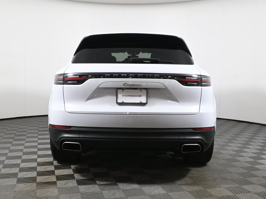 Used 2023 Porsche Cayenne AWD/4WD image 6