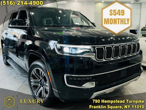 Used 2024 Jeep Wagoneer L Series II w/ Flexible Seating Group image 1