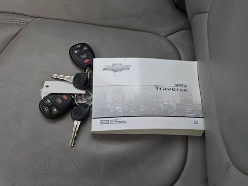Used 2012 Chevrolet Traverse LT image 13