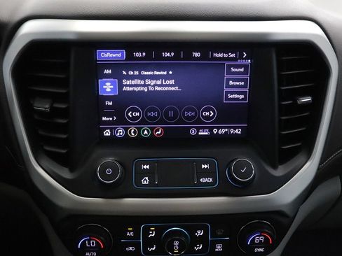 Used 2020 GMC Acadia SLT w/ Driver Alert Package II AWD/4WD image 24