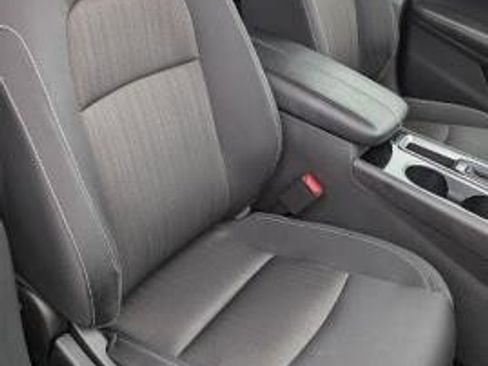 Used 2024 Nissan Altima 2.5 SV image 17