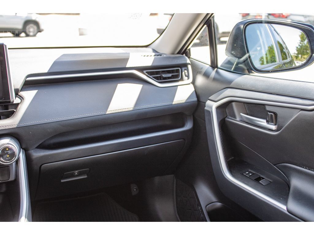 Used 2025 Toyota RAV4 XLE w/ Convenience Package AWD/4WD image 49