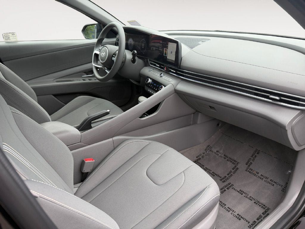 Used 2024 Hyundai Elantra SEL FWD image 27