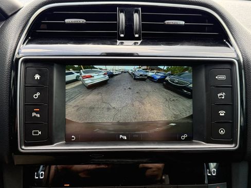Used 2017 Jaguar F-PACE Prestige AWD/4WD image 18
