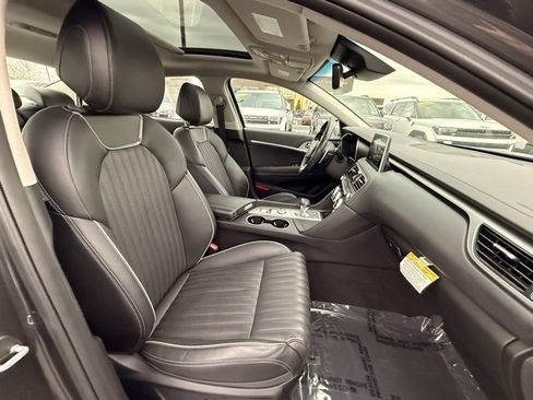 Used 2019 Genesis G70 2.0T Advanced w/ Elite Package image 21