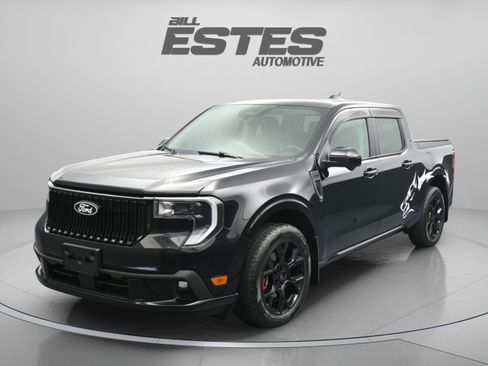 Used 2025 Ford Maverick Lobo AWD/4WD image 28