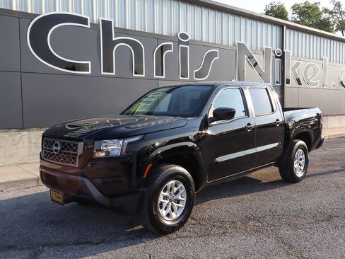 Used 2024 Nissan Frontier SV image 1