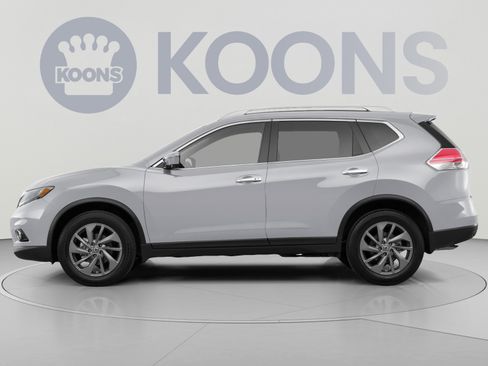 Used 2016 Nissan Rogue SV w/ SV Premium Package AWD/4WD image 2