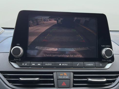 Used 2022 Nissan Altima 2.5 SV image 15