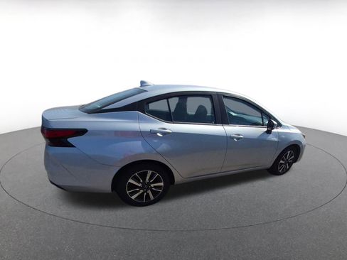Used 2025 Nissan Versa SV image 7