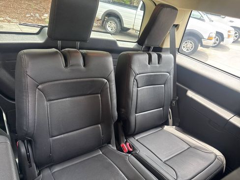 Used 2018 Ford Flex SE FWD image 15