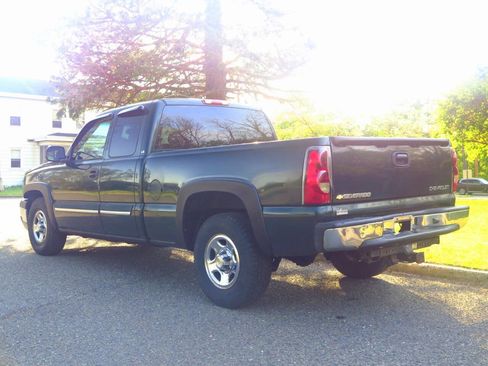 Used 2004 Chevrolet Silverado 1500 LS RWD image 3