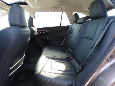 Used 2023 Subaru Outback Limited AWD/4WD image 18