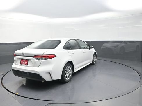 Used 2024 Toyota Corolla LE FWD image 61