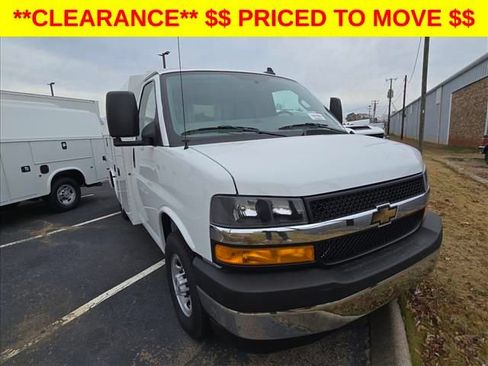 New 2025 Chevrolet Express 3500 w/ Power Convenience Package RWD image 17