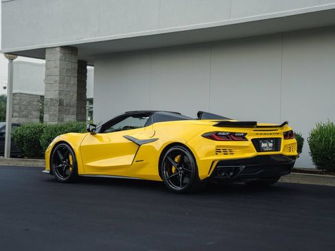 Used 2025 Chevrolet Corvette E-Ray AWD/4WD image 6
