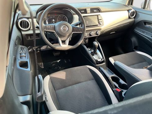 Used 2022 Nissan Versa SV FWD image 22