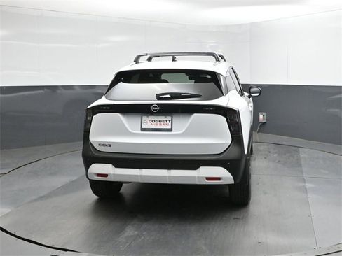 New 2026 Nissan Kicks SV w/ SV Premium Package image 8