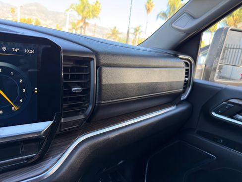 Used 2024 Chevrolet Silverado 2500 LT image 41