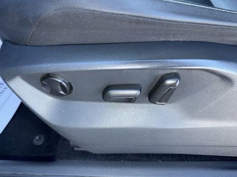 Used 2020 Volkswagen Tiguan SEL image 14