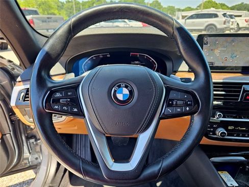 Used 2020 BMW 530i w/ Premium Package RWD image 37