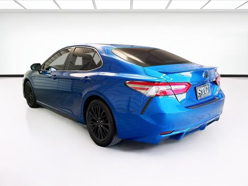 Used 2018 Toyota Camry SE FWD image 6