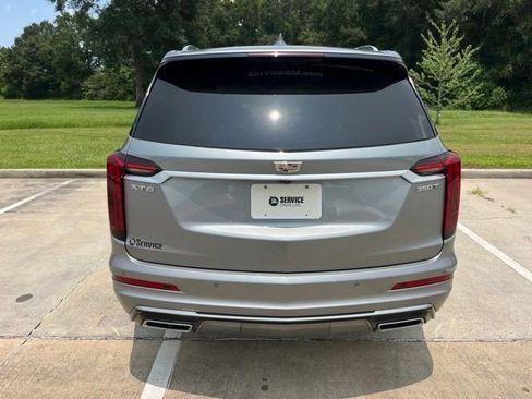 Certified 2025 Cadillac XT6 Luxury FWD image 4