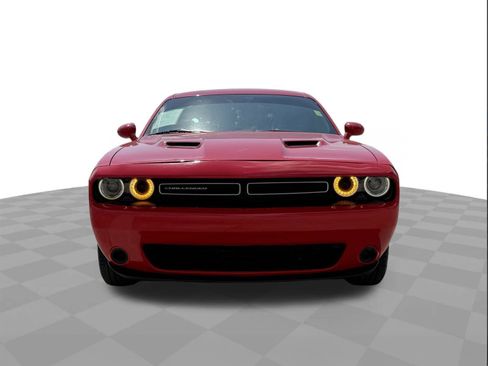 Used 2021 Dodge Challenger SXT RWD image 8