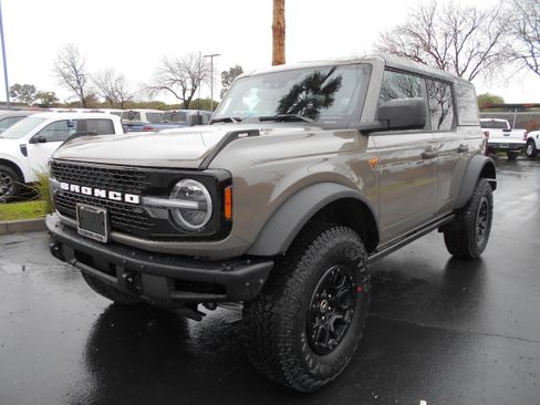 New 2025 Ford Bronco Badlands w/ Sasquatch Package image 26