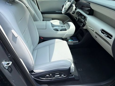 New 2026 Hyundai Palisade Calligraphy FWD image 14