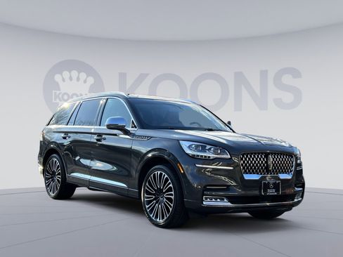 Used 2022 Lincoln Aviator Black Label w/ Dynamic Handling Package image 8