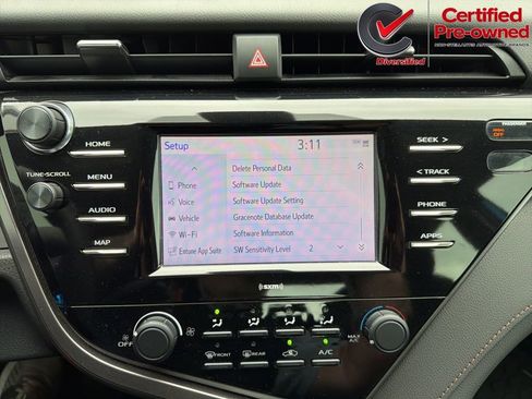 Used 2020 Toyota Camry LE FWD image 59