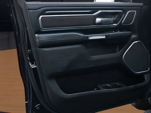 Used 2021 RAM 1500 Laramie AWD/4WD image 29