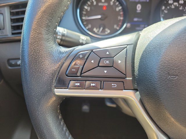 Used 2019 Nissan Rogue S w/ Special Edition Package FWD image 24