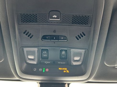 Used 2020 Cadillac XT6 Premium Luxury image 13