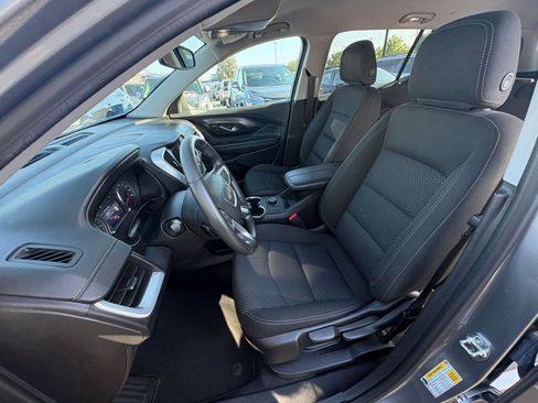 Used 2024 GMC Terrain SLE FWD image 36