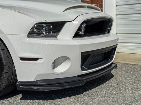 Used 2013 Ford Mustang Shelby GT500 RWD image 32