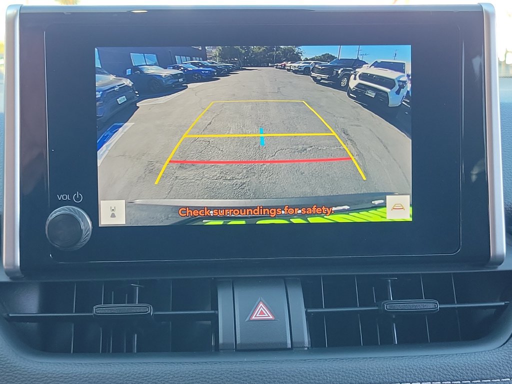 Used 2025 Toyota RAV4 XLE AWD/4WD image 29