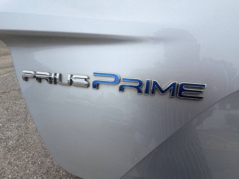 Used 2020 Toyota Prius Prime XLE FWD image 57