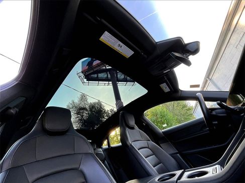 Certified 2023 Porsche Taycan image 27