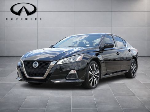 Used 2020 Nissan Altima 2.5 SR FWD image 1