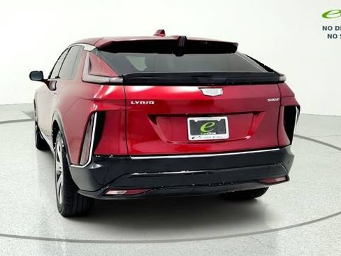 Used 2024 Cadillac Lyriq Tech w/ LPO, Floor Liner Package AWD/4WD image 7
