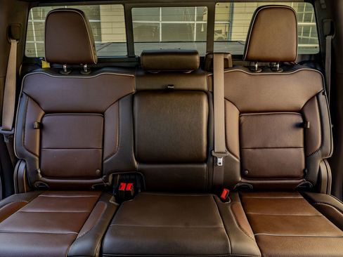 Used 2024 GMC Sierra 2500 Denali w/ Denali Reserve Package image 35