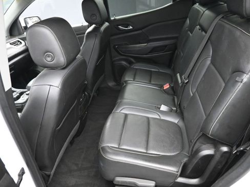 Used 2023 GMC Acadia SLT image 13