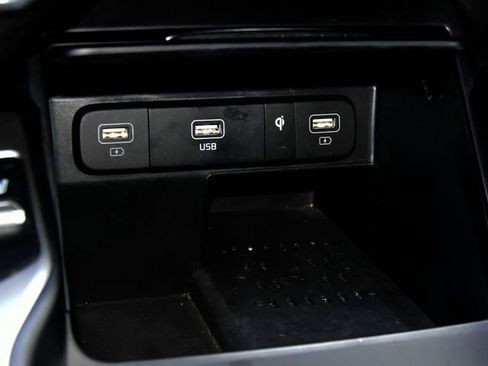 Certified 2023 Kia Sorento EX AWD/4WD image 25