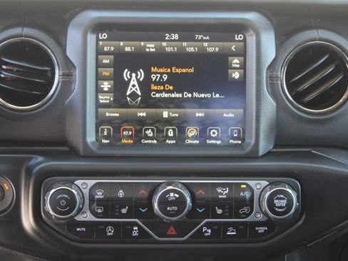 Used 2022 Jeep Gladiator Overland AWD/4WD image 20
