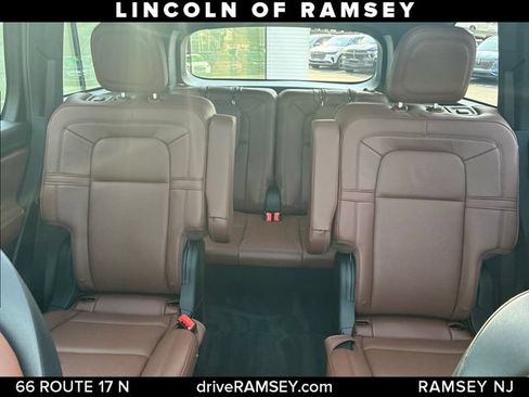 Used 2026 Lincoln Aviator Reserve AWD/4WD image 16