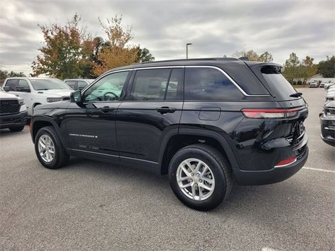 New 2025 Jeep Grand Cherokee Laredo X image 9