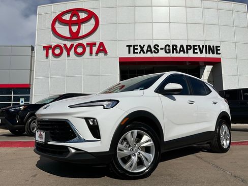 Used 2025 Buick Encore GX Preferred image 3