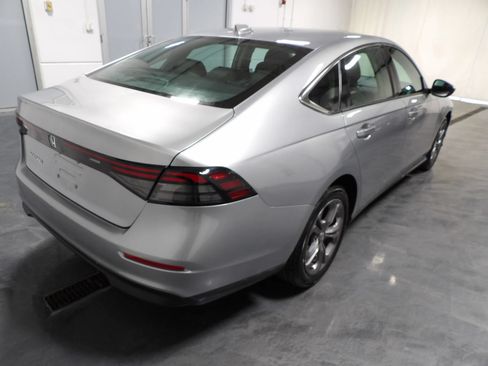 Used 2024 Honda Accord EX image 4